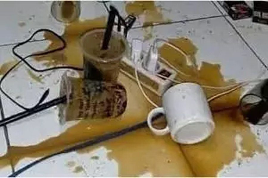 Libur Versi Anak Kosan: Rebahan, Kopi, dan Waktu yang Mengalir Pelan